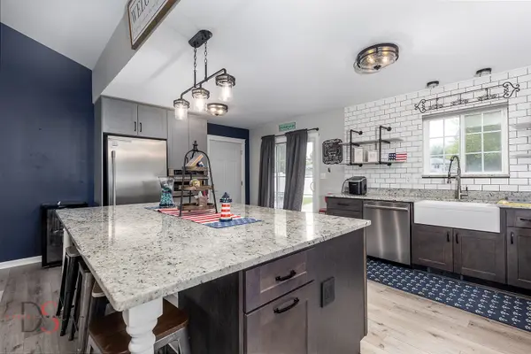 1717 Anne LN, Morris, IL 60450