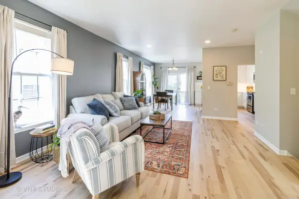 606 Littleton TRL, Elgin, IL 60120