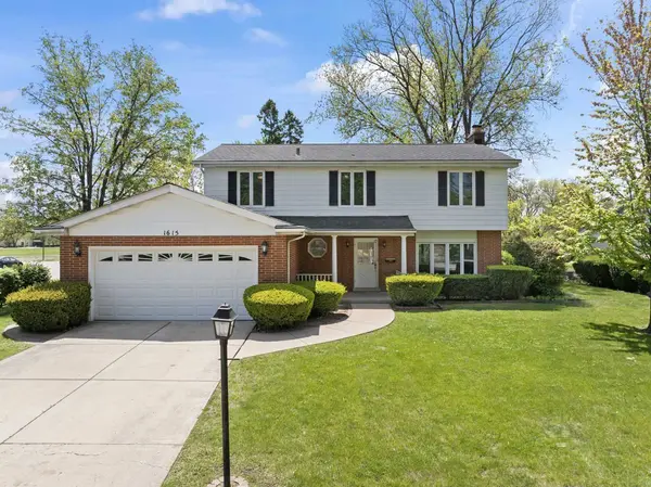 1615 E Linden LN, Mount Prospect, IL 60056