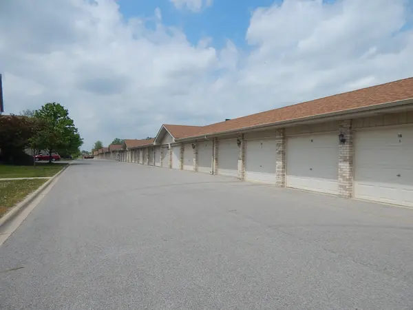 6825 Forestview DR #1B, Oak Forest, IL 60452