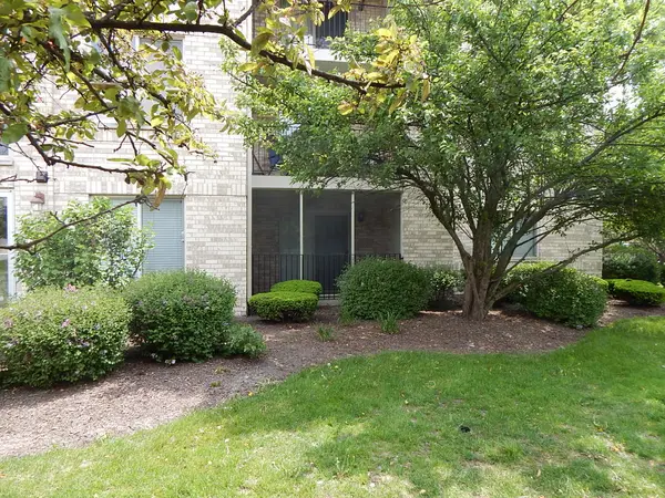 6825 Forestview DR #1B, Oak Forest, IL 60452