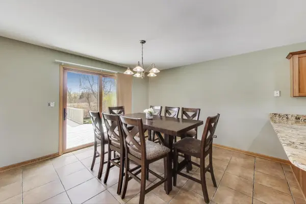 23883 W Sarah CT, Antioch, IL 60002