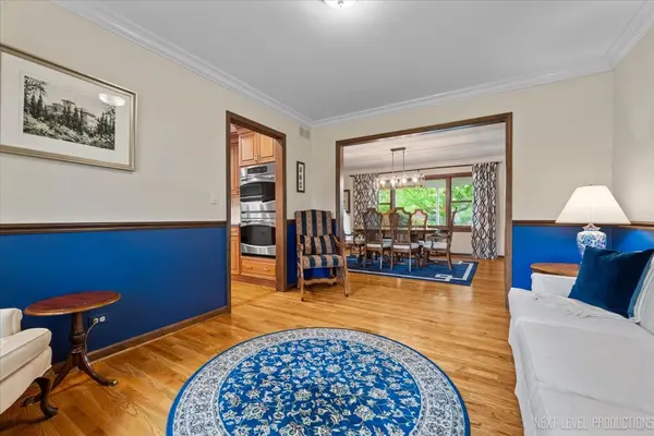 6446 Hanover CT, Lisle, IL 60532