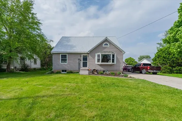 114 E State Route 116 ST, Benson, IL 61516