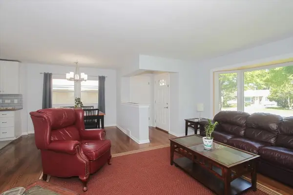 108 N Ardmore AVE, Villa Park, IL 60181