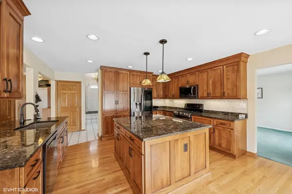 4351 N Cottonwood TRL, Hoffman Estates, IL 60192