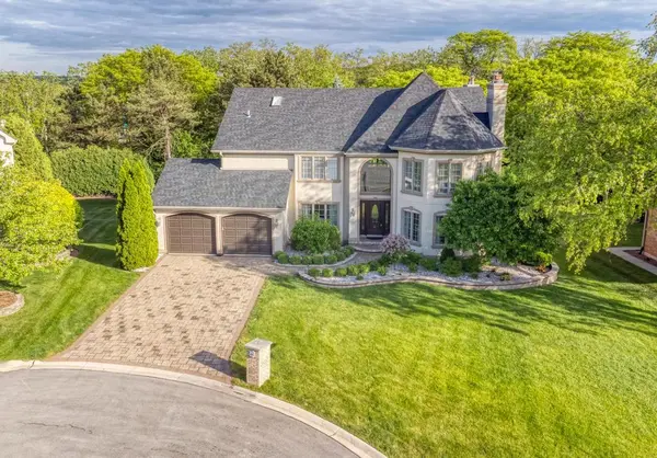 1505 Old Oak PL, Darien, IL 60561