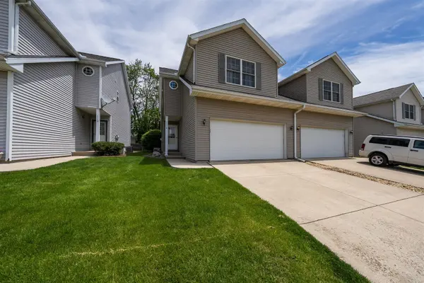 1114 Doral DR, Bloomington, IL 61701