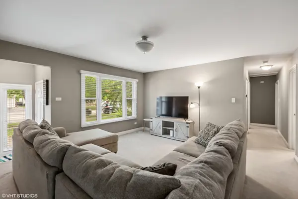 5142 Deerpath RD, Oak Forest, IL 60452