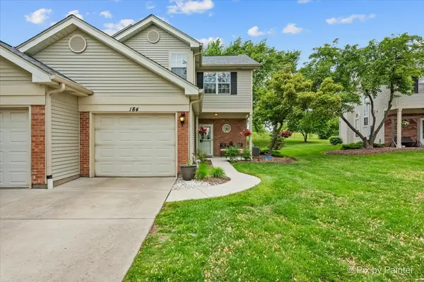 184 Golfview DR, Glendale Heights, IL 60139