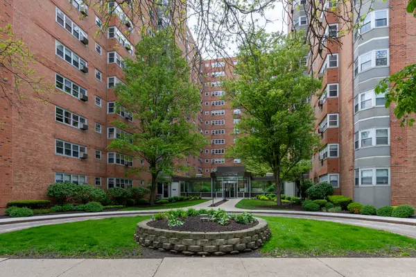 4960 N Marine DR #1012, Chicago, IL 60640