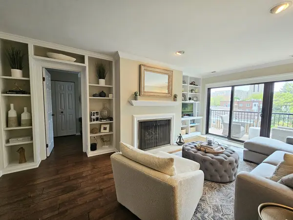 1730 Hinman AVE #4F, Evanston, IL 60201