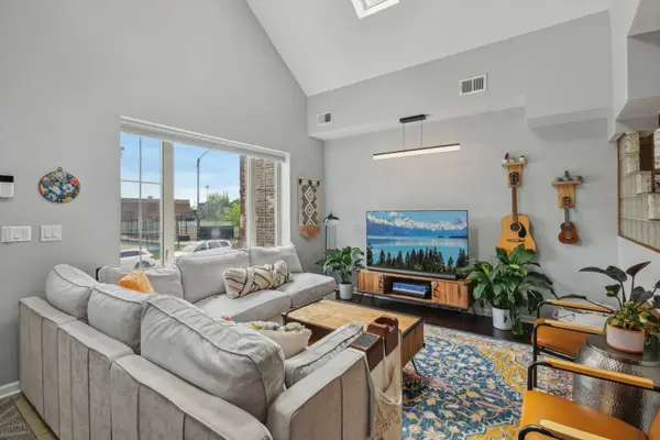 1830 W 18th ST, Chicago, IL 60608