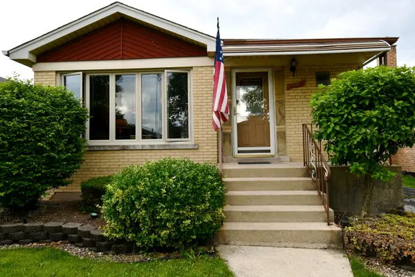 5151 S Mulligan AVE, Chicago, IL 60638