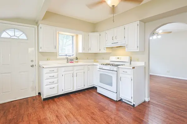 359 Elm ST, Elgin, IL 60123
