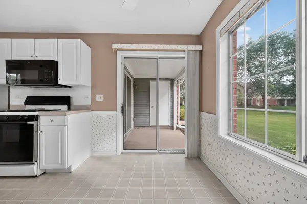 1402 W Hawkes ST #3, Arlington Heights, IL 60004