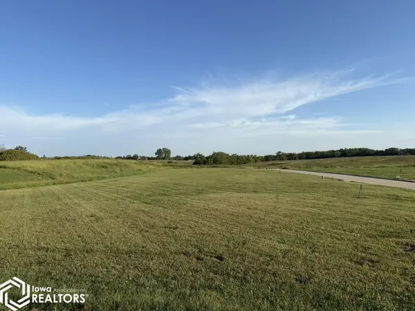 1225 N 18th Street, Chariton, IA 50049