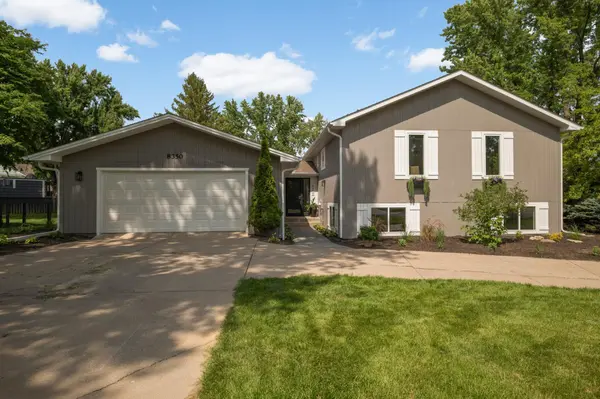 8350 Amsden Ridge DR, Bloomington, MN 55438