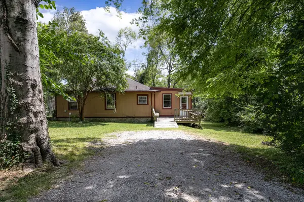 2208A Riverside Dr, Nashville, TN 37216