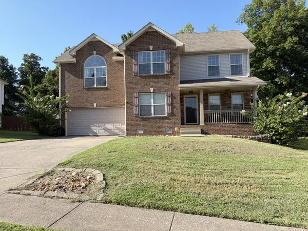 2897 Sharpie Dr, Clarksville, TN 37040