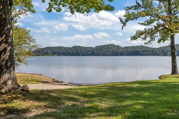 2550 N Eagle Creek Rd, Holladay, TN 38341