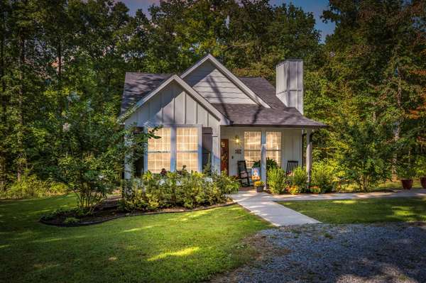 684 Slaydenwood Rd, Vanleer, TN 37181