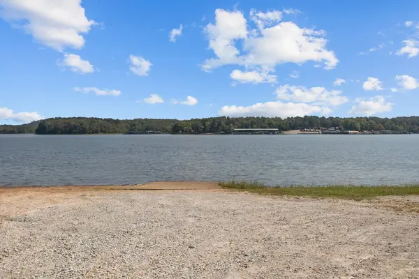 200 Bounty Ln, Camden, TN 38320