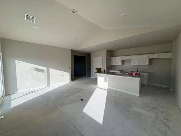 5705 Plumthicket St, Bel Aire, KS 67226
