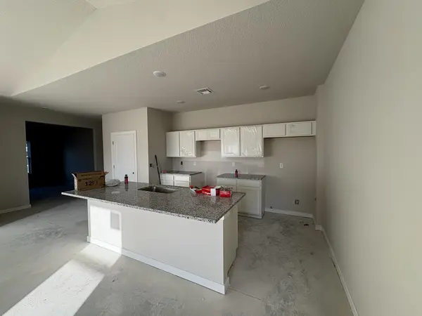 5705 Plumthicket St, Bel Aire, KS 67226
