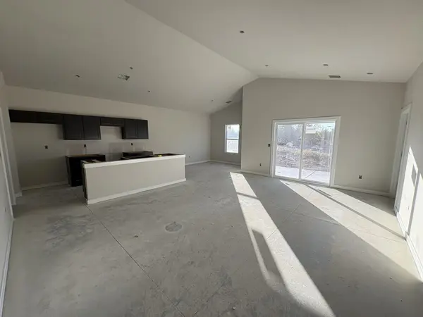 5713 Plumthicket St, Bel Aire, KS 67226
