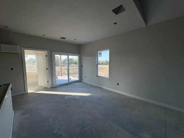 5709 Plumthicket St, Bel Aire, KS 67226