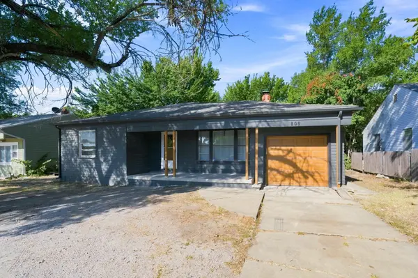809 N Oliver, Wichita, KS 67208