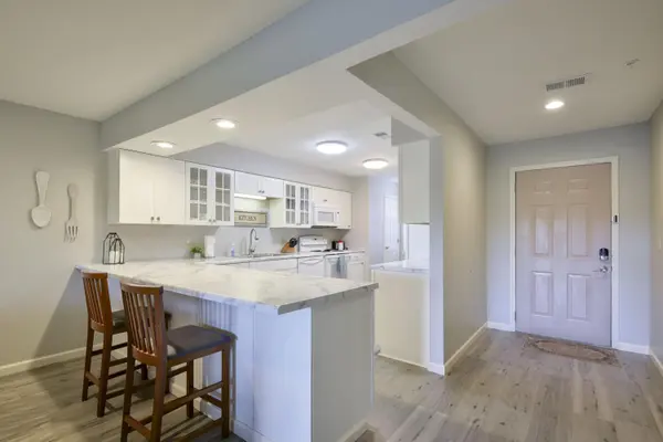 350 S Wildwood DR #Apt E6, Branson, MO 65616