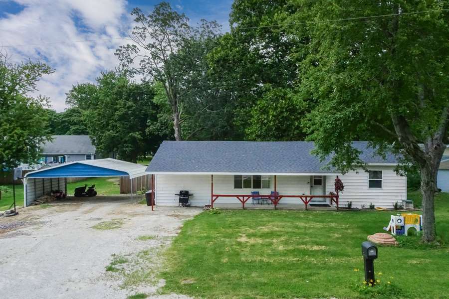 110 S. Grant ST, Saybrook, IL 61770