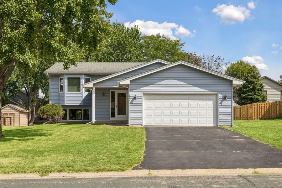 972 Pointe WAY, Eagan, MN 55123
