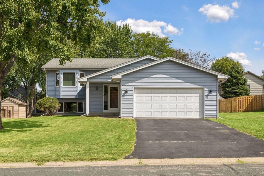 972 Pointe WAY, Eagan, MN 55123
