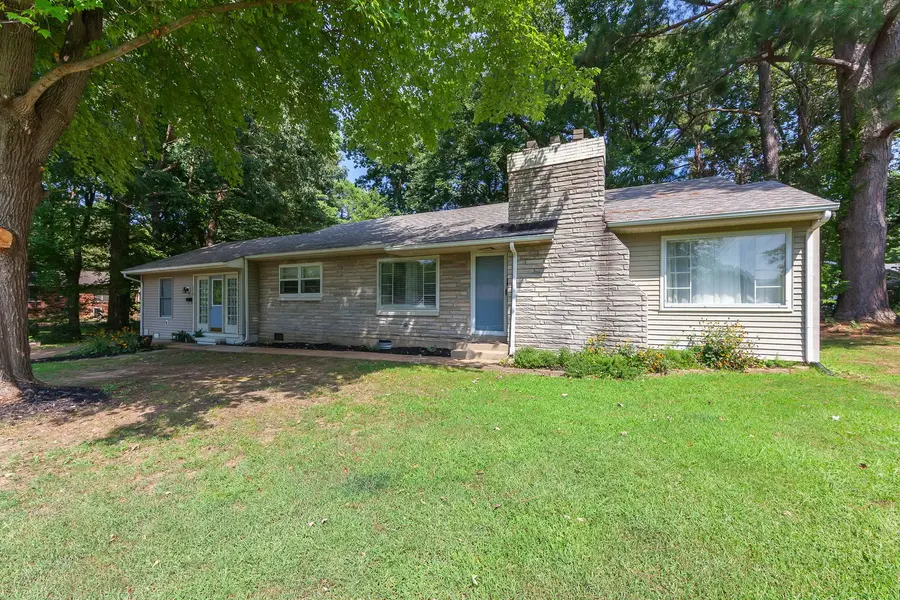 110 Laura St, Martin, TN 38237
