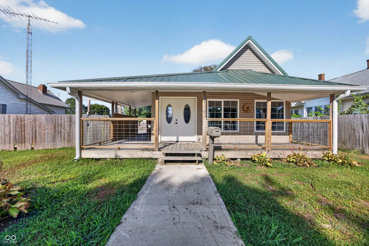 114 N Myra ST, Worthington, IN 47471
