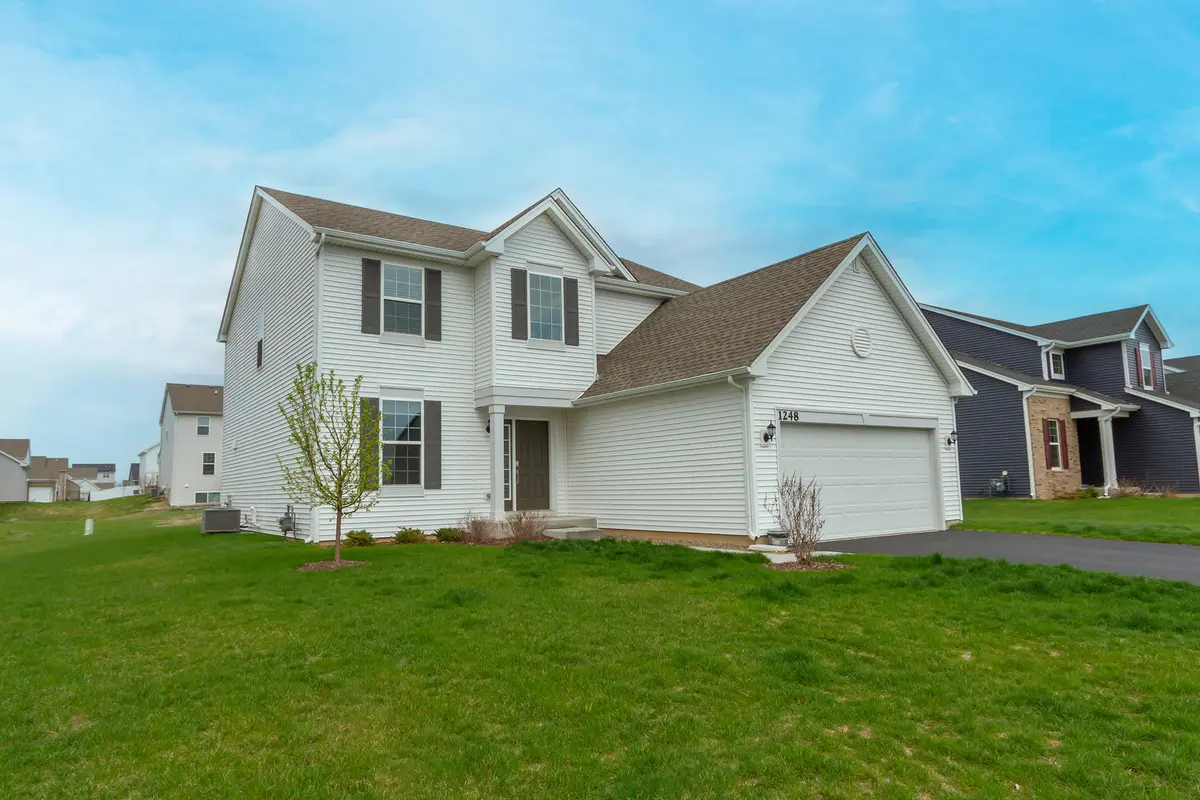 1248 Marlisle DR, Hampshire, IL 60140