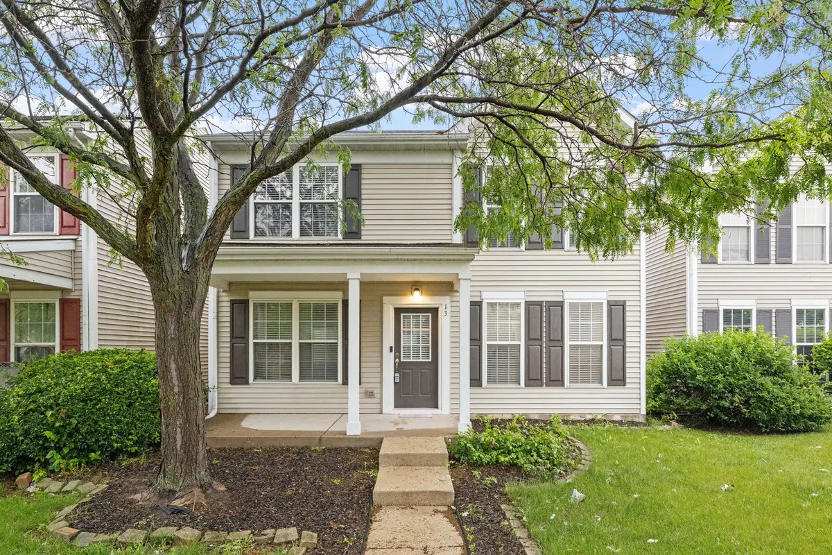 13 Harmony LN, Romeoville, IL 60446