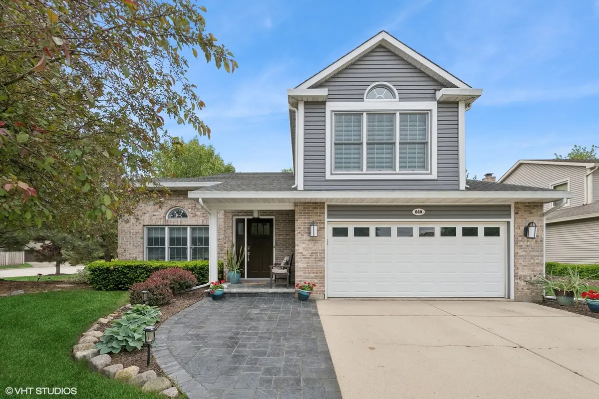 640 Yardley LN, Hoffman Estates, IL 60169