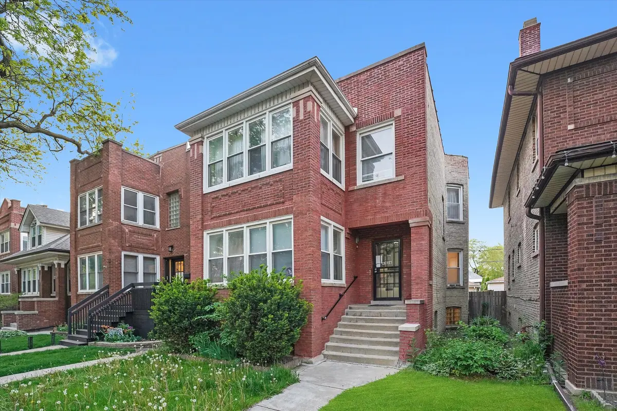 4336 W Drummond PL, Chicago, IL 60639