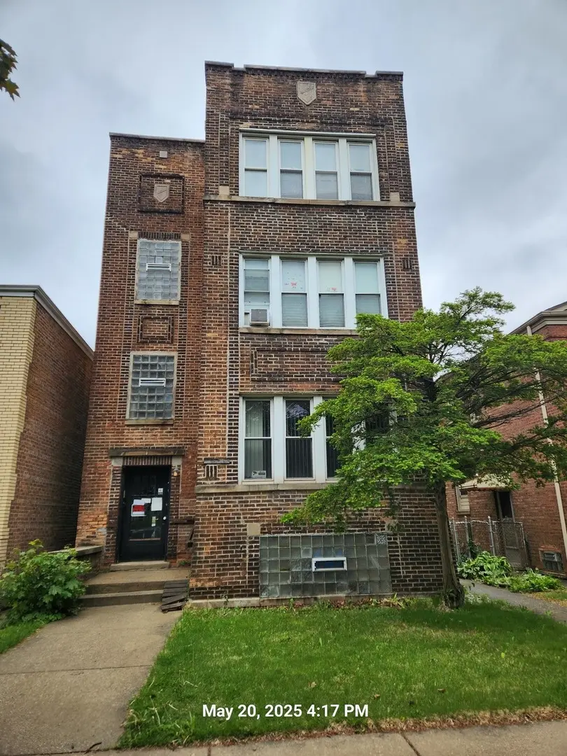 10320 S Vernon AVE, Chicago, IL 60628