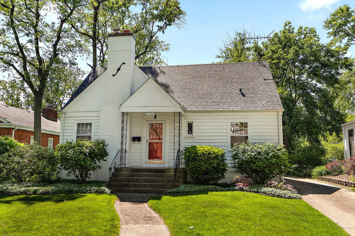 1144 Leavitt AVE, Flossmoor, IL 60422