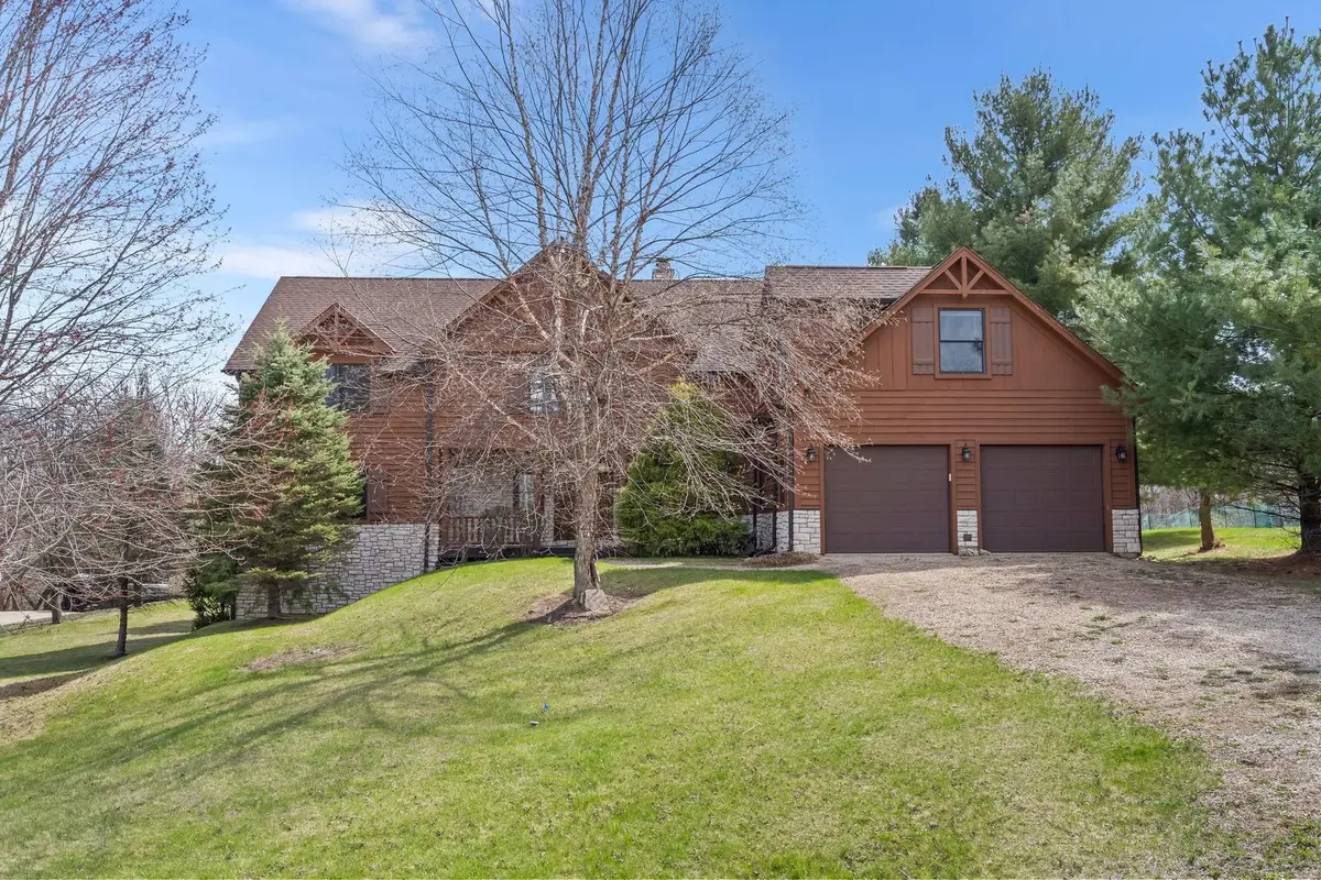 10A52 Cardinal CT, Apple River, IL 61001