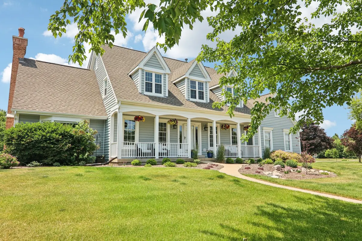 500 Stony Hill LN, Crystal Lake, IL 60012