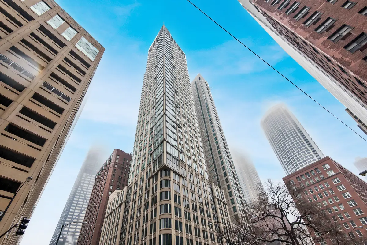 57 E Delaware PL #1605, Chicago, IL 60611