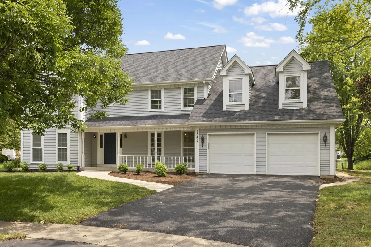 1963 Bedford CT, Wheaton, IL 60189