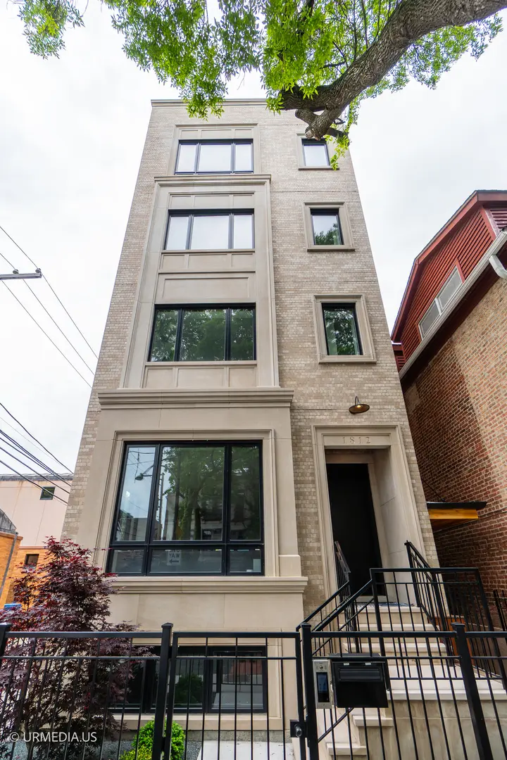 1812 N Howe ST #PH, Chicago, IL 60614
