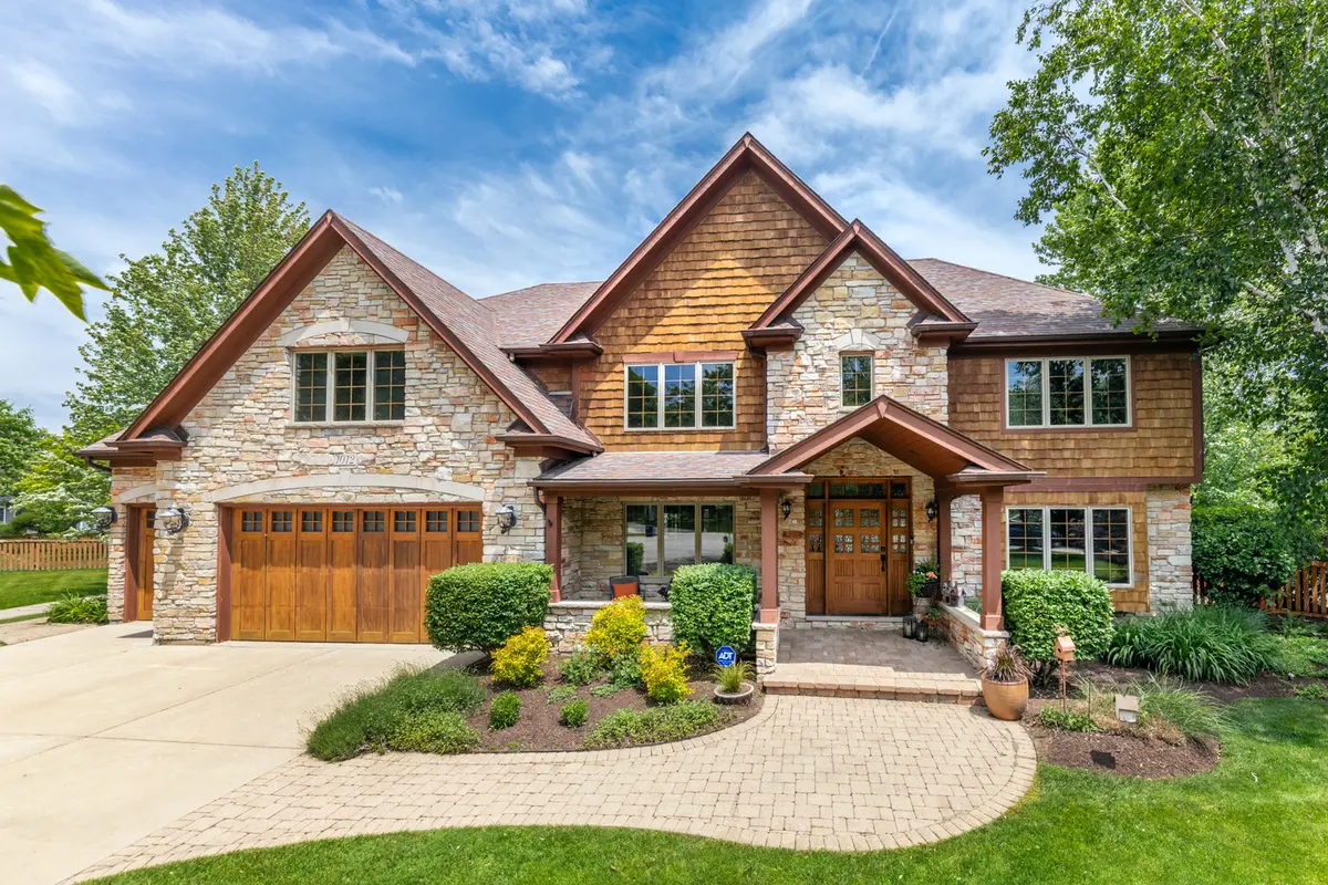 1012 Kennesaw CT, Naperville, IL 60540